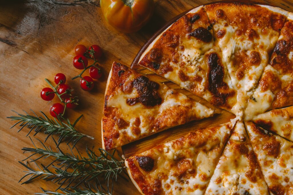 Flipping the Debate: Metal Pizza Peel vs Wood – Unraveling the Ultimate Choice